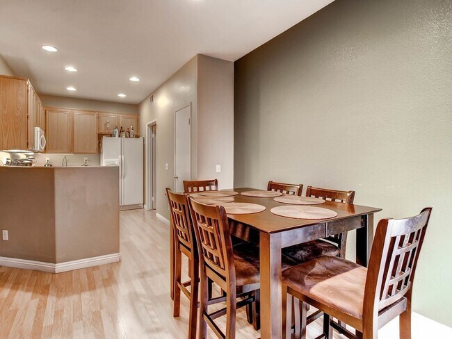 Foto del edificio - Beautiful 2bed/2.5bath townhome in Chula V...