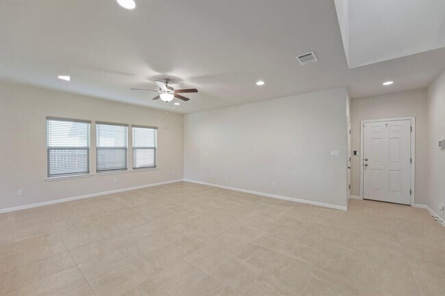 Building Photo - 202 Driftwood Ln