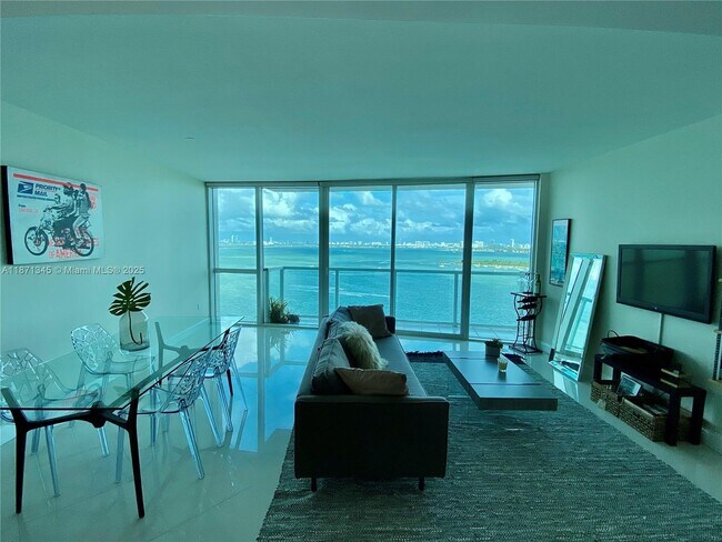Foto del edificio - 665 NE 25th St