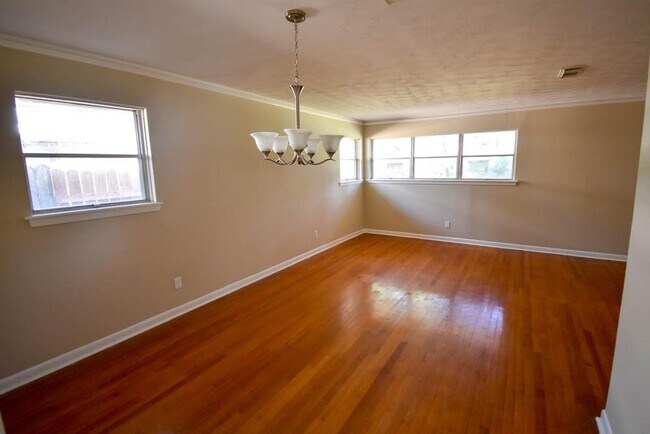 Building Photo - 2126 Possum Creek Rd