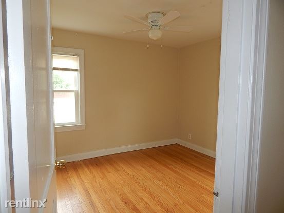 Building Photo - 115 W Adair St