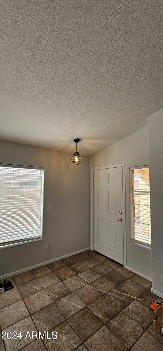 Foto del edificio - 9426 W Monroe St