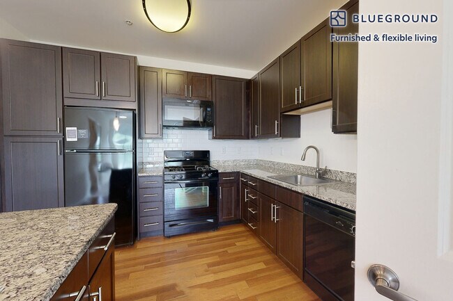 Foto del edificio - 80 N Central Ave