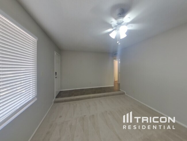 Foto del edificio - 3942 W Desert Hills Dr