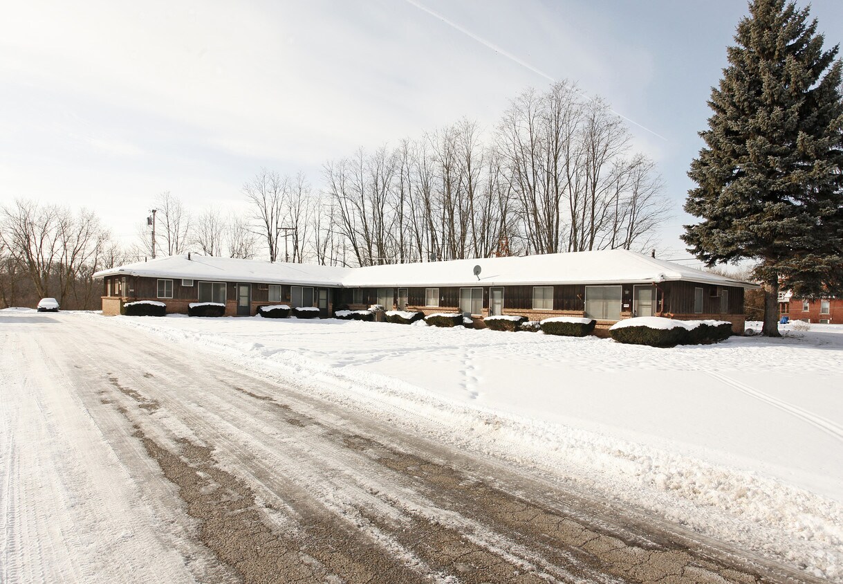 55405550 E M36, Pinckney, MI 48169 Apartments in Pinckney, MI