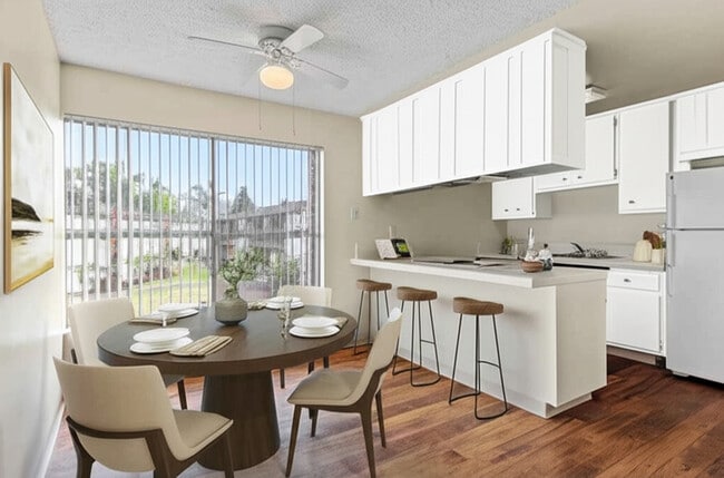 Building Photo - Seawind Apartments