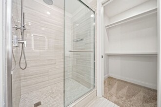 Interior Photo - Hubbard Park Place