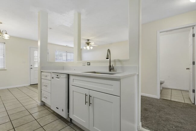 Building Photo - 10504 Sage Flats Way