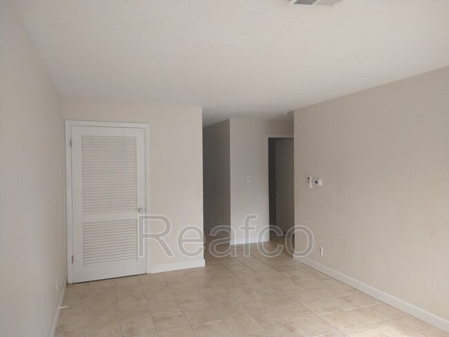 Building Photo - 210 S Wayne Ave