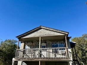 Building Photo - 907 S Stockton Ave