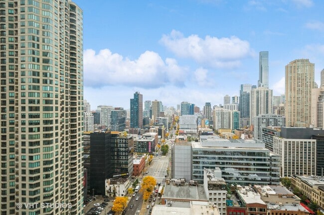 Building Photo - 900 W Washington Blvd