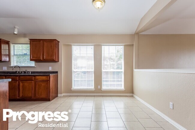 Building Photo - 1115 Edenbrook Dr