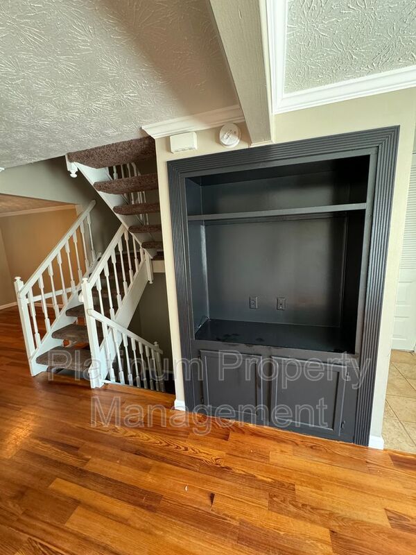 Building Photo - 2065 Fairways Ct