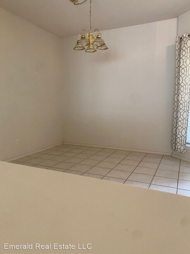 Building Photo - 3 br, 2 bath House - 1705 AVANTE DR.