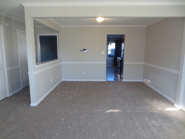 Building Photo - 3 BR, 2.5 BA Townhouse in Ocean Lakes