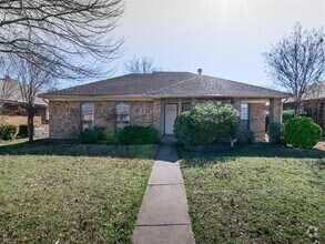 Building Photo - 1520 Mayflower Dr