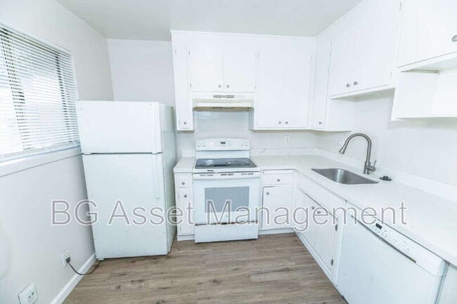 Building Photo - 1928 Ethan Way