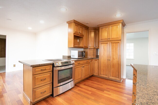Building Photo - 3983 N Quail Ridge Dr