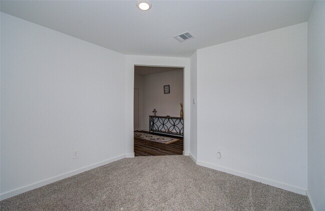 Foto del edificio - 8611 Shumard Oak Dr