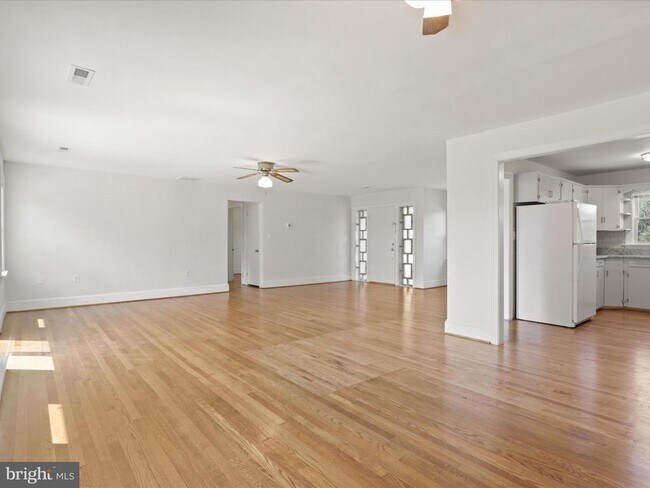 Foto del edificio - 6721 Winchester Rd