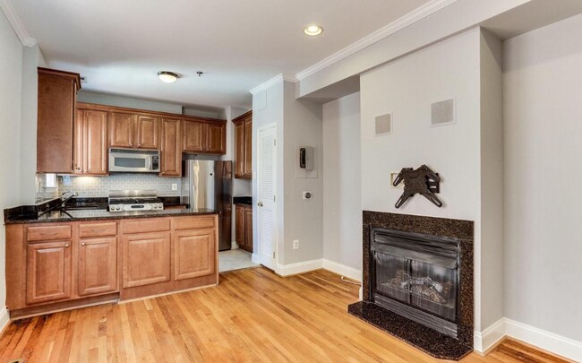 Convenient Gas Fireplace - 1438 Columbia Rd NW