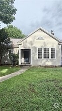 Building Photo - 1104 S 26th St
