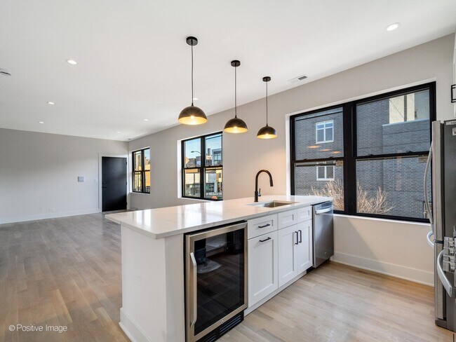 Foto del edificio - 846 N Ashland Ave