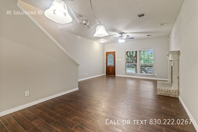Building Photo - 7514 Acorn Bend Dr