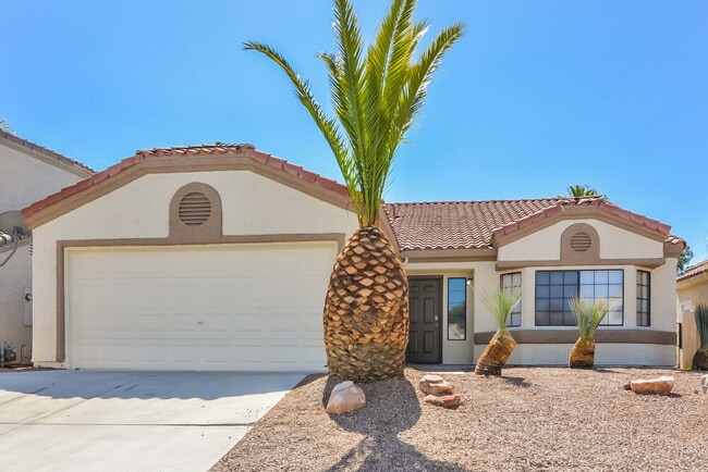 Building Photo - 8 Megan Dr