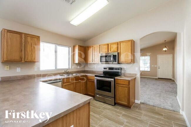 Foto del edificio - 930 E Nardini St