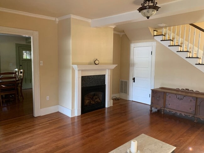 Building Photo - Downtown Auburn Charmer