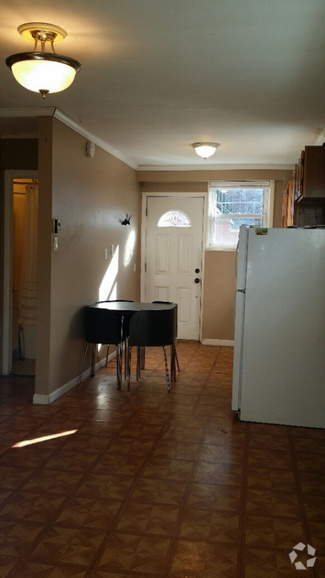 Building Photo - 708 Ave Y