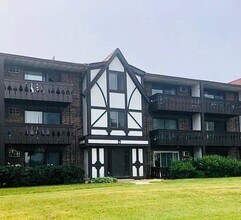 Building Photo - 4 Crestview Ln