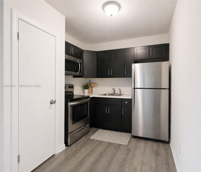 Foto del edificio - 1177 NW 8th Street Rd