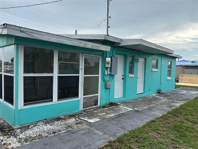 Building Photo - 8630 Aero Ave