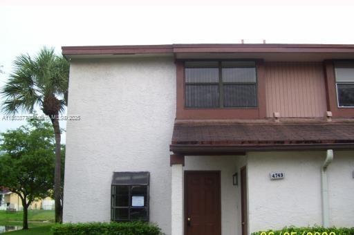 Foto principal - 4749 NW 82nd Ave