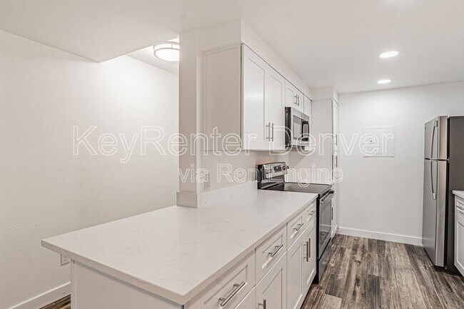 Foto del edificio - 2929 W Floyd Ave