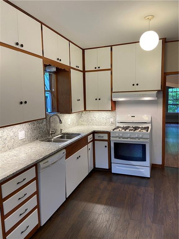 Foto del edificio - 3208 Harris Park Ave
