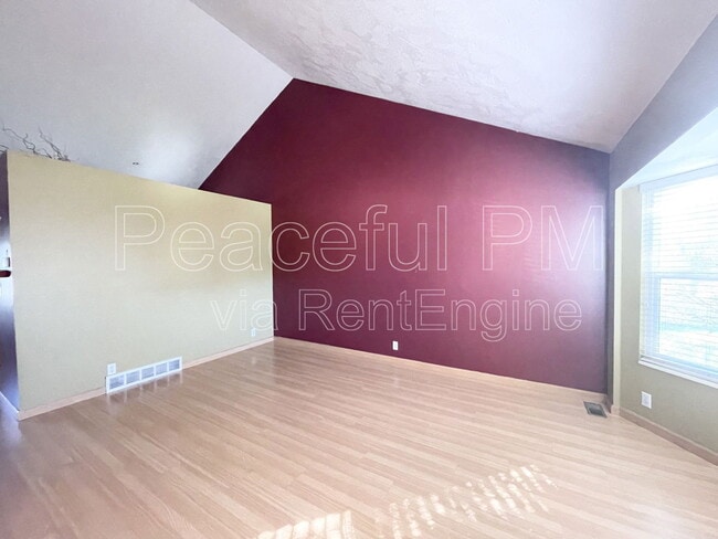 Building Photo - 685 Orangewood Ln