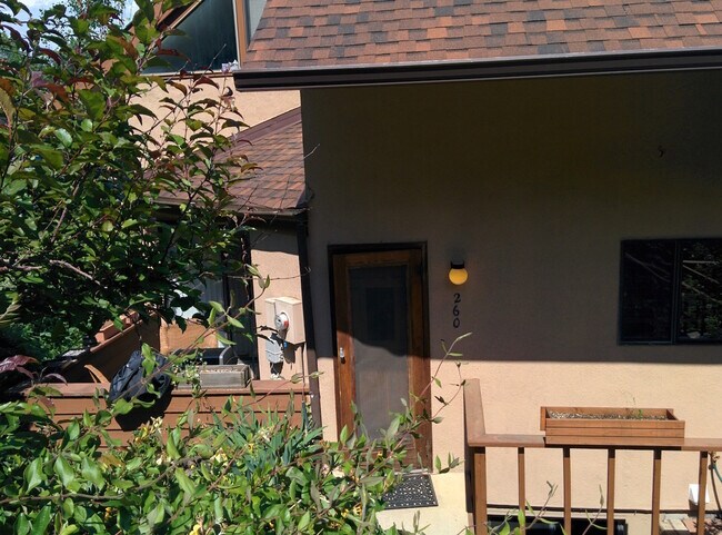 Foto del edificio - Peace & Quiet in West Boulder, 2nd & Spruc...