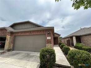 Building Photo - 1239 FM306