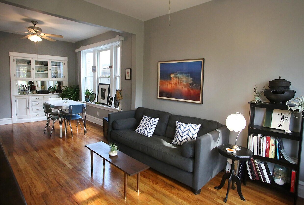 Foto principal - 2509 N Harding Ave