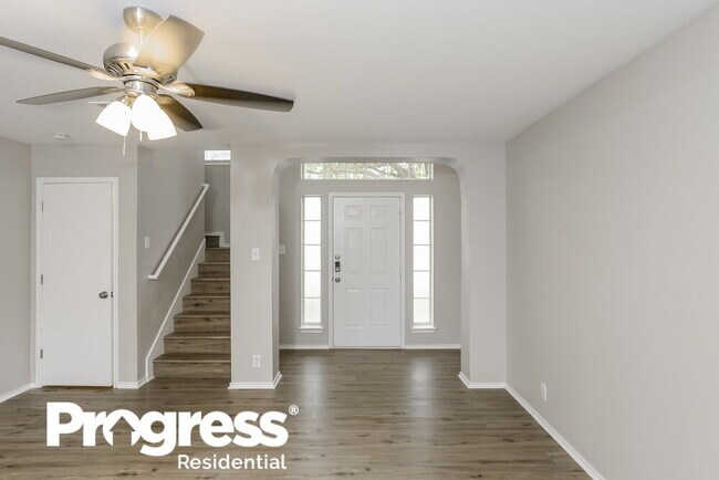 Building Photo - 8211 Maloy Manor