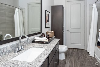 1BR,1BA-A7 - Magnolia on the Green