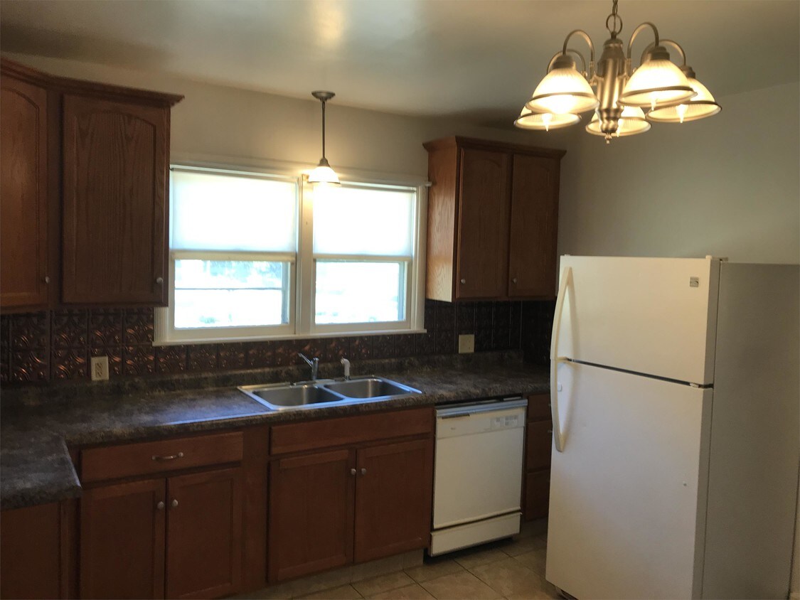 1000 1st St NW Unit 1, Mandan, ND 58554 Apartment for Rent in Mandan, ND