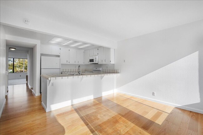 Foto del edificio - 506 Ironwood Rd