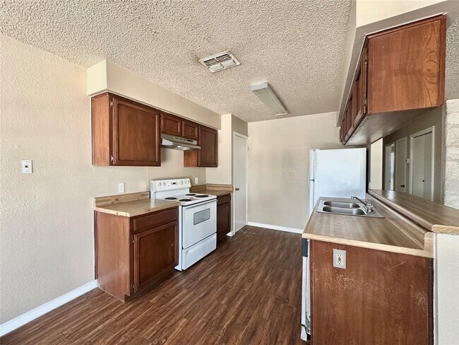 Foto del edificio - 209 E Noton St