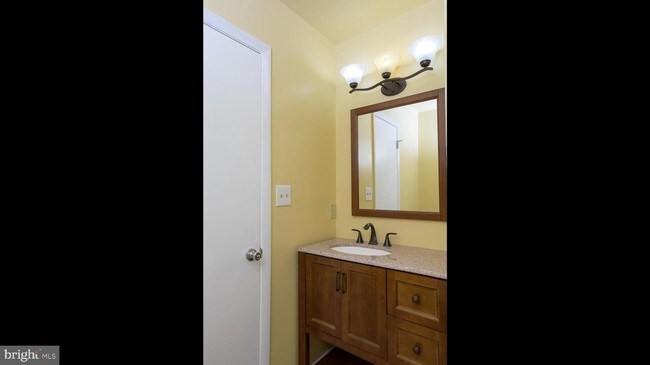 Foto del edificio - 766 Whitneys Landing Dr