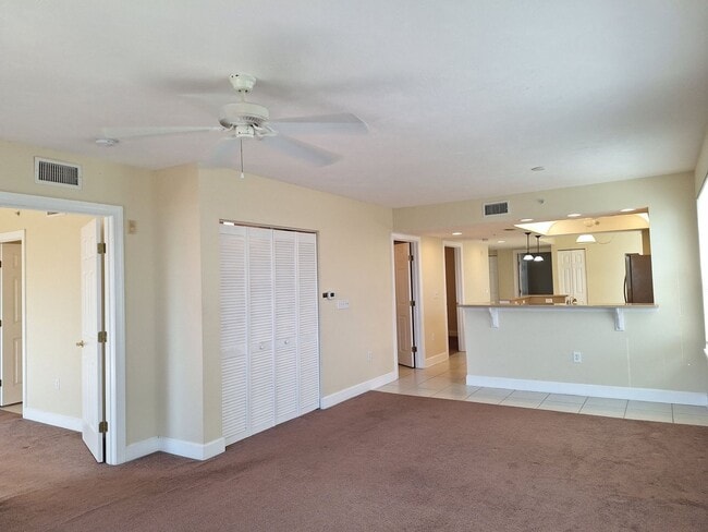 Building Photo - 3BR 3BA Bouchelle Island Condo!