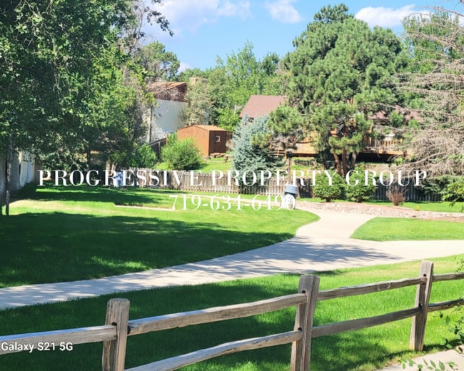 Building Photo - Lovely 2 Bed Condo in Central Colorado Spr...